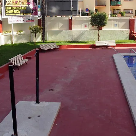 Virginia-48-2 アパート *